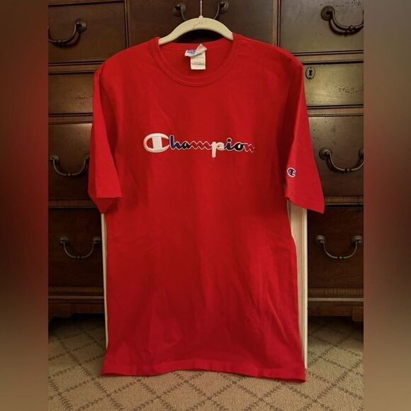 Champion embroidered logo Red short sleeved T-shirt L - Picture 1 of 10